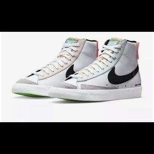 Nike Blazers Mid 77 Womens Size 10 or Mens Size 9.5